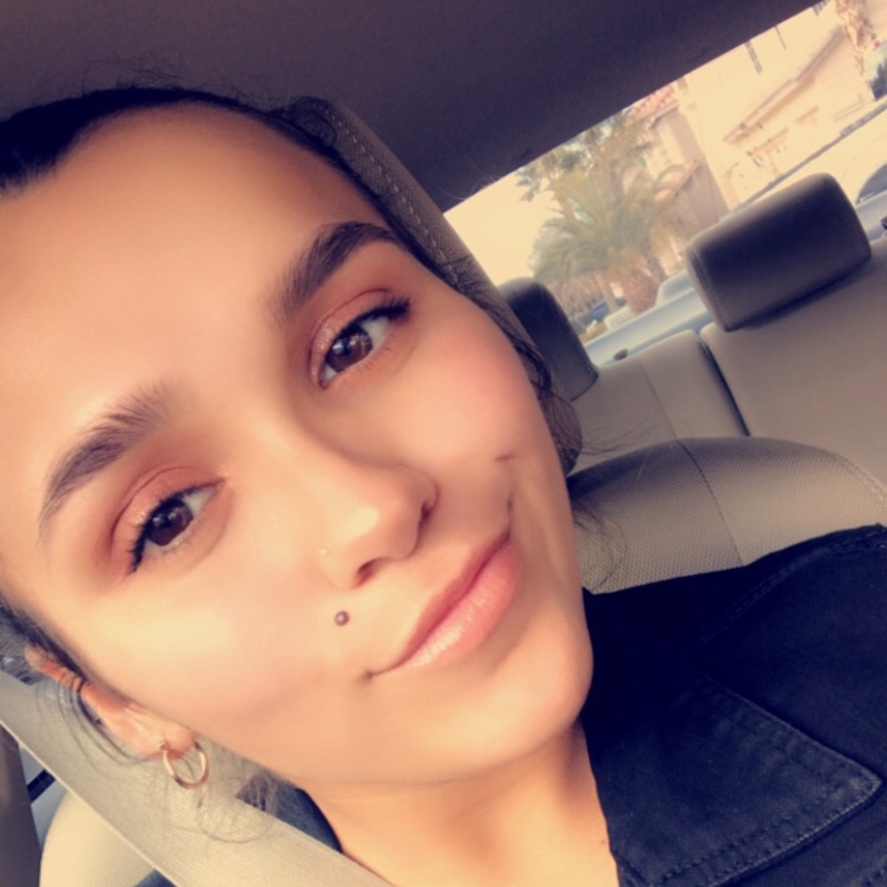 Meet your Posher, Alyssa